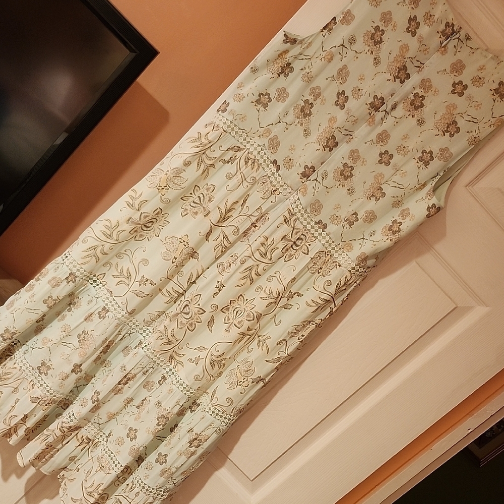 Loft Floral Sleeveless Dress - Picture 6 of 9